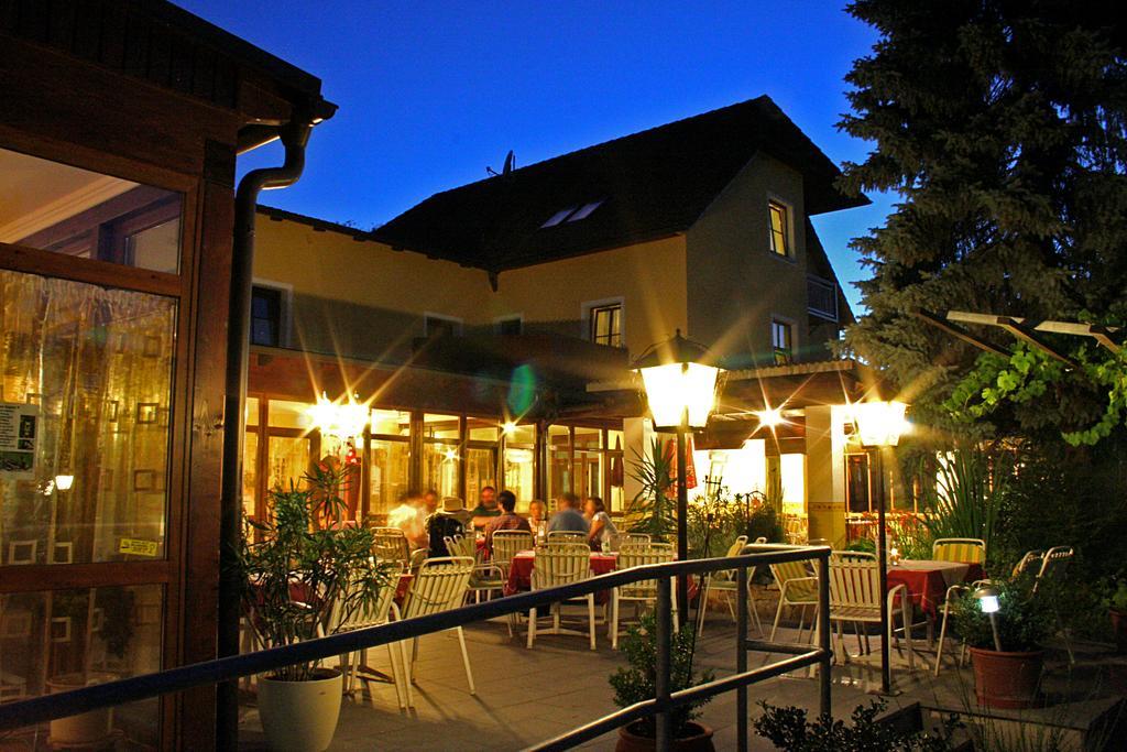 Gasthof-Camping Stumpfer Hotel Schonbuhel an der Donau ภายนอก รูปภาพ