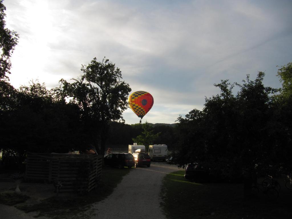 Gasthof-Camping Stumpfer Hotel Schonbuhel an der Donau ภายนอก รูปภาพ
